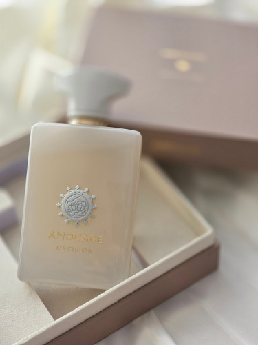 امواژ د سیجن عطر متعادل و ۴فصل مخصوص خانوم و اغا