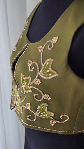 سوخمه کریپ منجق دوزی دست دوز